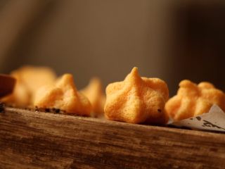 17、胡萝卜溶豆,成品图;