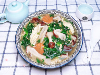 17、芙蓉鲜蔬汤,一碰浓香润滑爽口的芙蓉鲜蔬汤就上桌了！