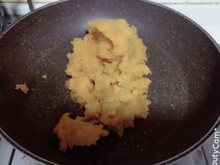 6、杨扬佳全麦南瓜酥,蒸熟的南瓜炒干。