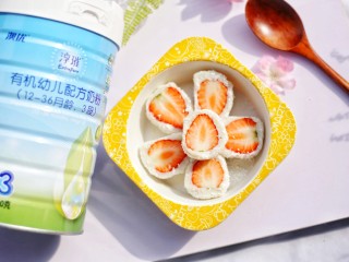 18、甜糯小可爱草莓大福,灵魂在这一刻，因为这美味与舌尖的碰撞，变得更加丰满了……