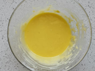 4、虎皮蛋糕卷,搅拌顺滑