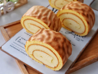 19、虎皮蛋糕卷,切块