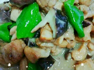 4、鸡腿肉炒香菇～很鲜哦！,大火收汁，出锅！