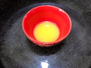 2、芝士控最爱的蔓越莓芝士条,黄油隔热水融化