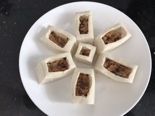 9、吃豆腐～豆腐窝蛋,码进蒸盘里