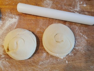 19、酱香饼家常做法,手按成面饼