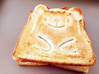 13、小熊牛油果三明治,上桌开动吧,准备好迎接宝宝崇拜的小眼神吧