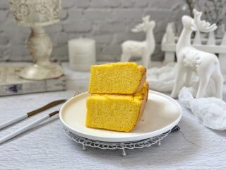 16、 美容养颜、营养健康的南瓜戚风蛋糕,成品图