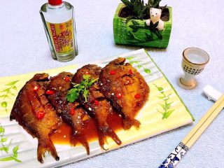 12、干烧鲳鱼,鲳鱼最大优点鱼刺较少适合老人和孩子食用