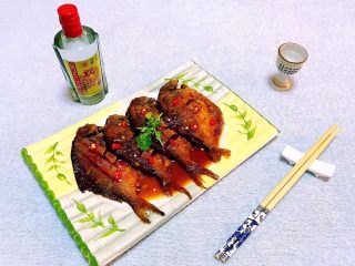 10、干烧鲳鱼,来个小白烧品着鲜美的鲳鱼好幸福