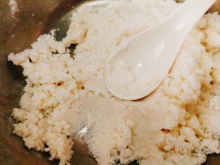 8、辅食计划+水晶紫薯卷,边倒边压，这样软度可以控制