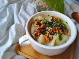 12、#宝宝辅食#补锌青口馄饨,再撒个芝麻海苔条提味，香的不能自己