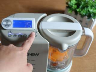 8、婴儿辅食之南瓜米糊,时间选到15分钟，按开始按钮，开始蒸制；