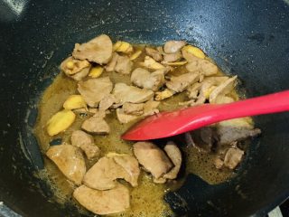 17、麻油猪肝,翻炒均匀调料