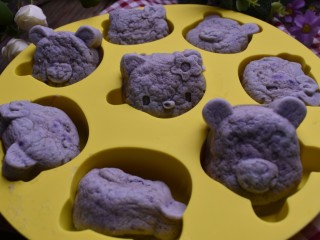 18、紫薯米糕（宝宝辅食）,然后中火蒸20分钟即可