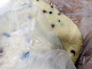 19、牛奶棒,可以放进冰箱冷藏30分钟取出，更好切