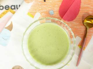 8、牛油果香蕉奶昔 宝宝奶昔,成品。