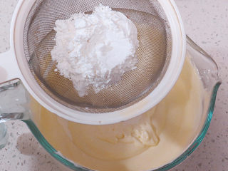 10、乳酪控不要错过滴~Ins网红蛋糕【Cheese Terrine乳酪砖】,再加入过筛的玉米淀粉混合