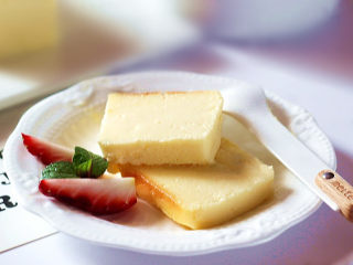 19、乳酪控不要错过滴~Ins网红蛋糕【Cheese Terrine乳酪砖】,记住切的时候要热刀子，切一次清洁一次刀面再切，每次都要热刀子哦，这样才能切的漂亮！