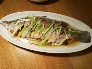 9、清蒸盲曹鱼,一道超简单的清蒸盲曹鱼出锅。