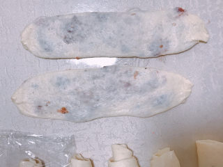 22、牛肉薄饼,再次擀成牛舌状