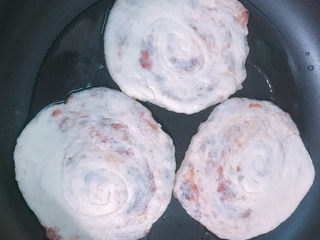 29、牛肉薄饼,放入薄饼，小火慢煎