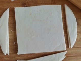 6、杏仁酥（手抓饼版）,切去四边