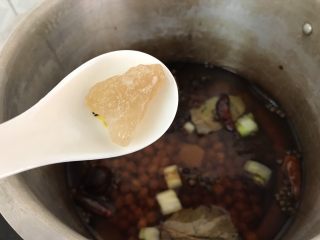 13、五香鹰嘴豆～健康满分的小零嘴,一小块冰糖