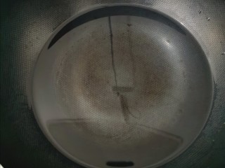 5、红薯豆沙糯米饼,锅烧开水