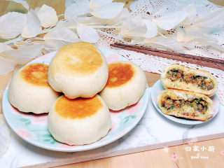 22、梅干菜肉包,浓郁清香的梅干菜酱肉煎包上桌了！