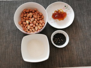 1、花生酥糖,食材准备好  