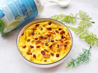 12、酥脆软滑的蛋奶吐司布丁,成品。