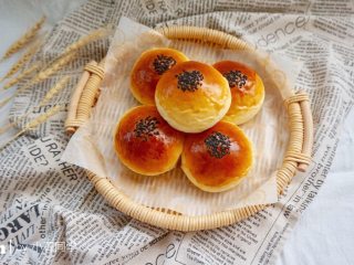 16、红豆沙餐包,快和家人一起分享吧～