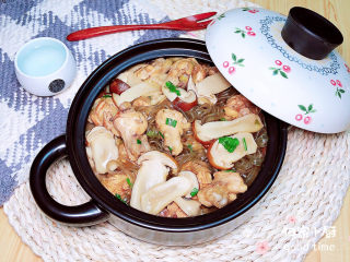 18、小鸡炖蘑菇粉条,隔着屏幕都能闻到香味,诱人极了!