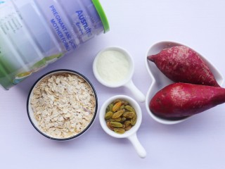1、紫薯燕麦饼,准备好所有食材。