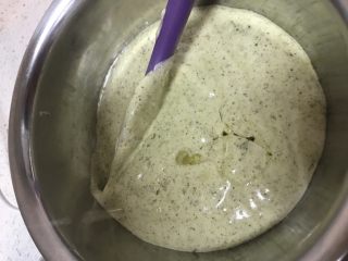 5、抹茶控必爱~纸杯抹茶蛋糕,加入玉米油