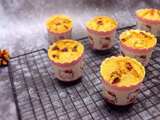 10、抹茶控必爱~纸杯抹茶蛋糕,一下吃了三