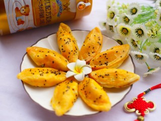 16、香甜软糯的芋泥肉松酥,是不是超简单？过年过节有小朋友来玩来一道这个点心绝对秒杀所有小零食！