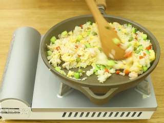 10、18m+菠萝炒饭,翻炒~