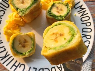 13、辅食10M➕ 香蕉牛油果吐司卷,宝贝儿一口一个 根本停不下来