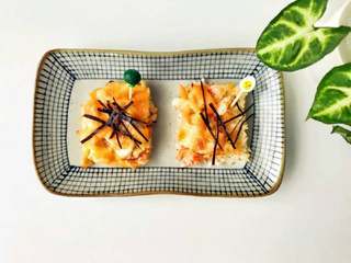 9、宝宝辅食：三文鱼鸡肉米披萨,开动，开动