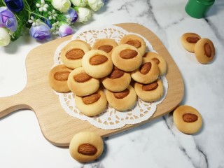 18、黄油杏仁饼干,拍照。