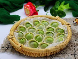 22、翡翠南极磷虾荠菜馄饨【宝宝辅食】,包好所有的馄饨