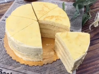 15、榴莲千层蛋糕,千层做好啦，和小伙伴一起分享吧。温馨提示，冷藏一下更好吃哟????