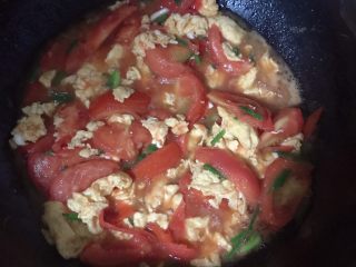 16、番茄炒蛋,翻炒均匀