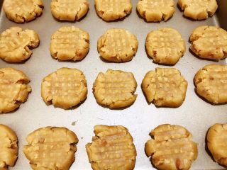 12、茶点——花生小酥饼,全部做好