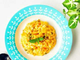 5、宝宝辅食：南瓜苹果炊饭,装盘