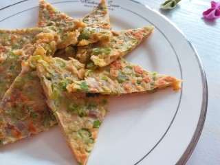 13、豇豆鸡蛋煎饼,出锅切成小三角即可食用