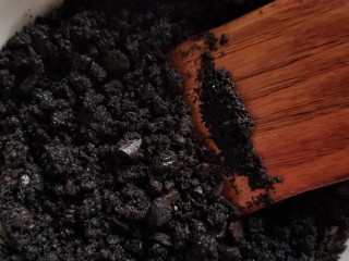 4、免烤箱零失败 芒果慕斯蛋糕,如图