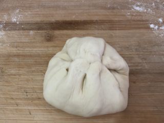 12、奶酪饼,随意把它包起来,不露馅就行